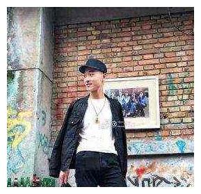 抖音近期最火的五位男网红，个个颜值爆表，实力很强