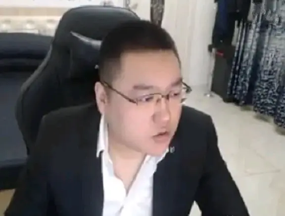 黑一阿旭从快手到斗鱼,接私服广告后成 dnf 一割,复播引关注-DNFDNF.COM